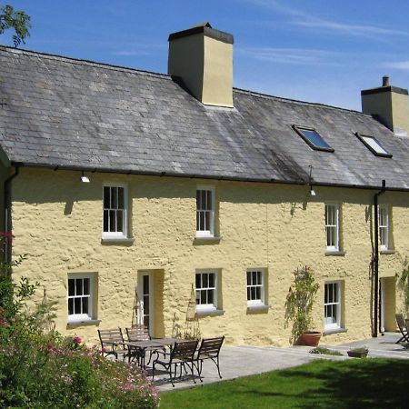 Ty Mawr Country Hotel & Restaurant Carmarthen Buitenkant foto