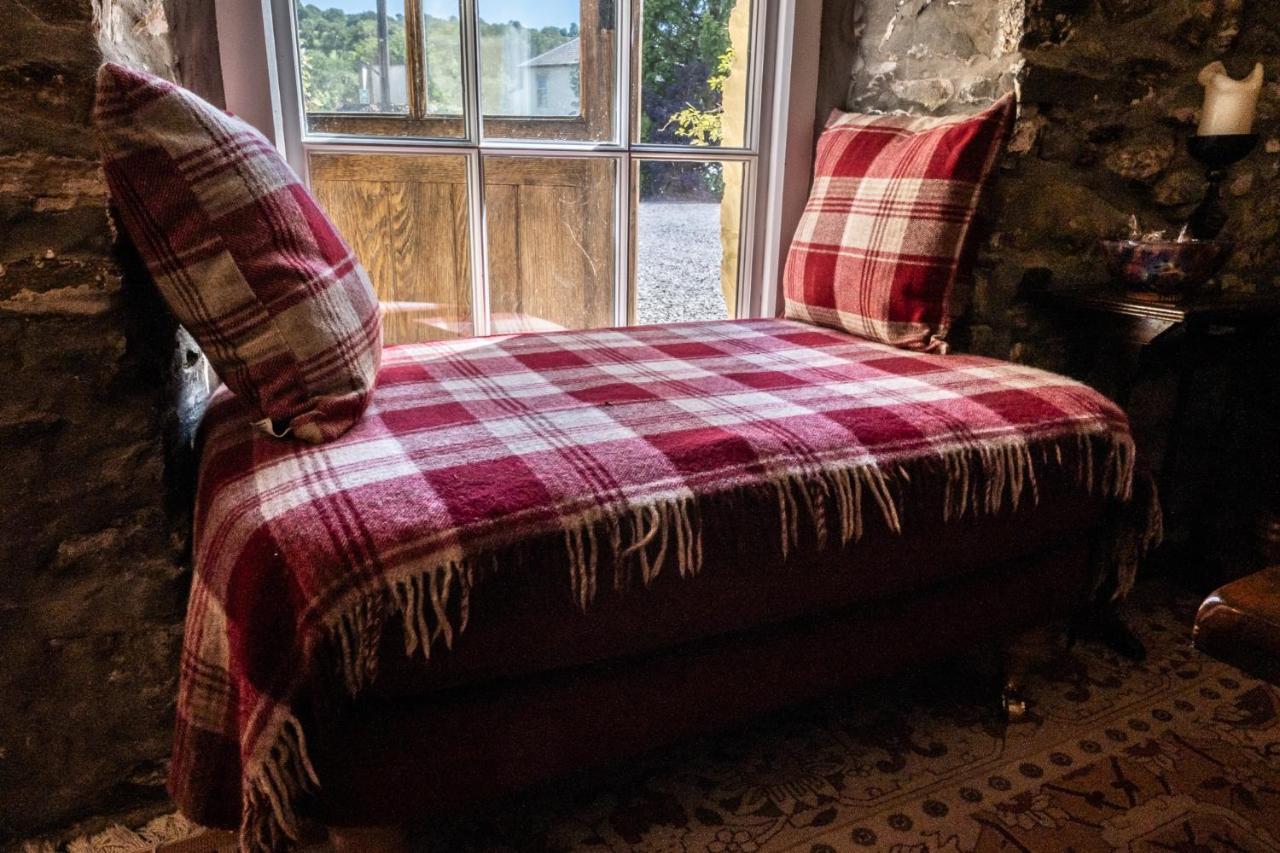 Ty Mawr Country Hotel & Restaurant Carmarthen Buitenkant foto