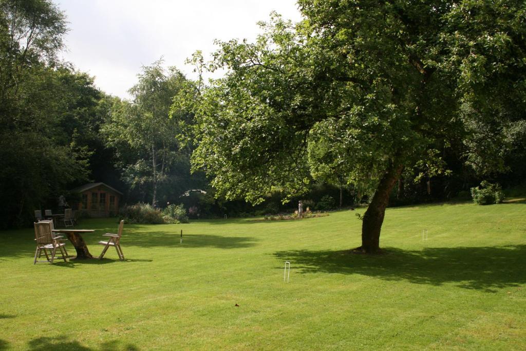 Ty Mawr Country Hotel & Restaurant Carmarthen Buitenkant foto