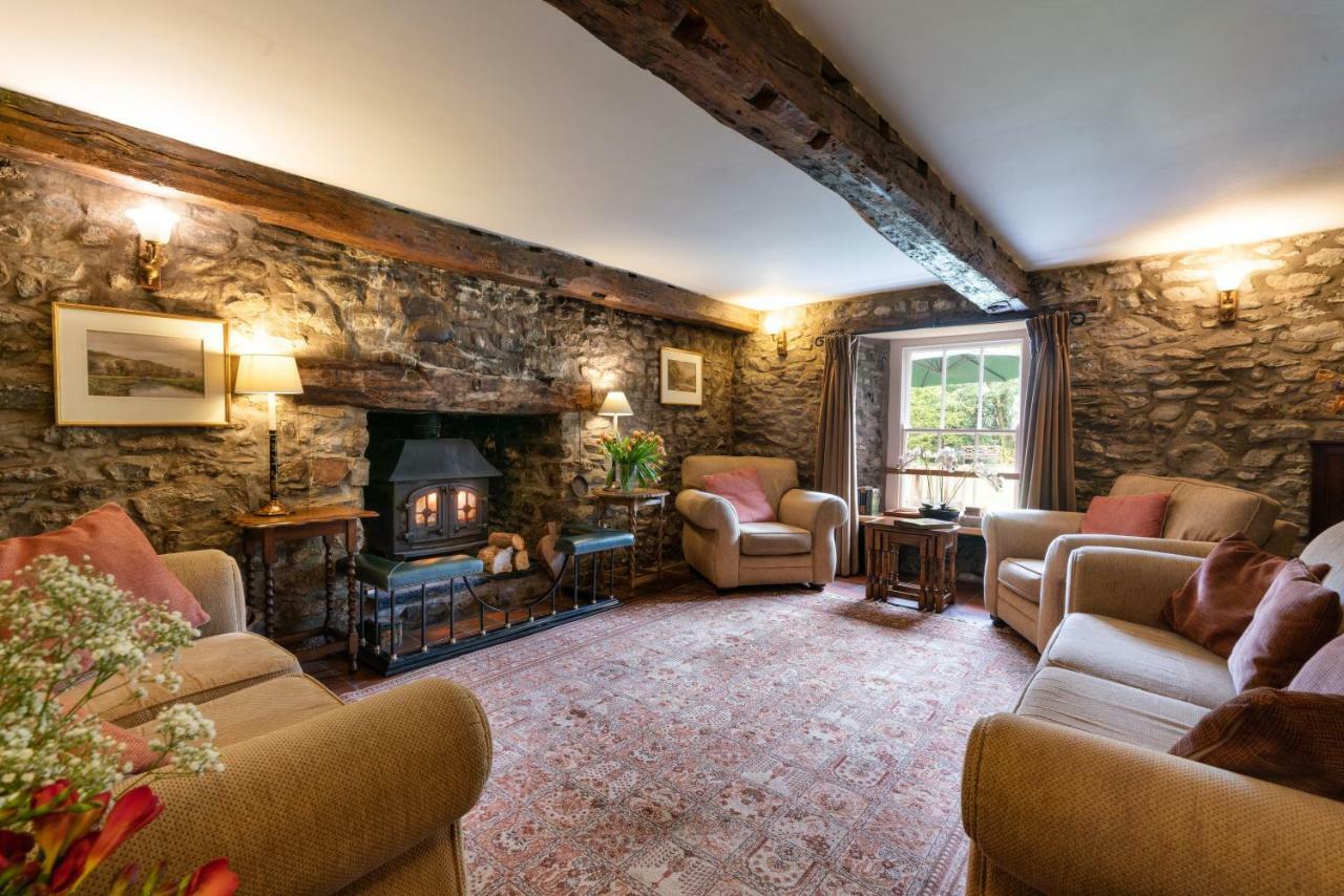 Ty Mawr Country Hotel & Restaurant Carmarthen Buitenkant foto