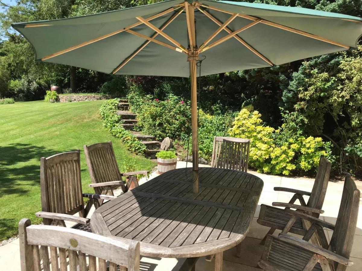 Ty Mawr Country Hotel & Restaurant Carmarthen Buitenkant foto